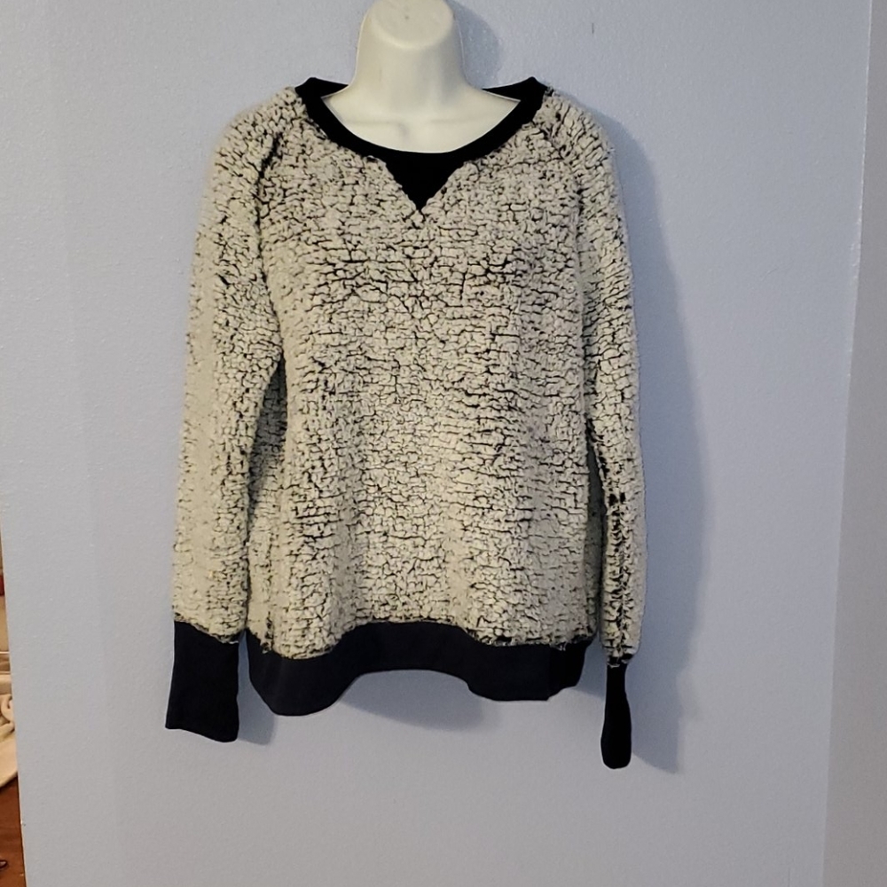 Jaclyn Intimate sweater